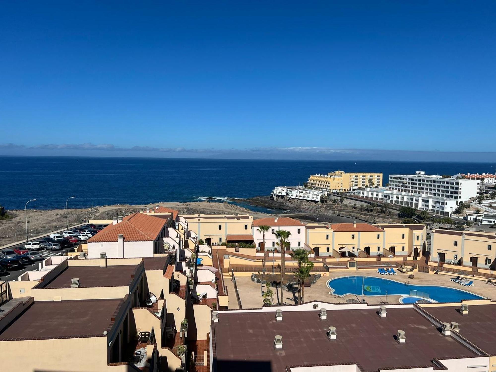 Arcoiris Paradise A 300 Metros De La Playa ,piscina Y Parque Infantil Callao Salvaje